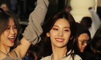 你以为女明星皮肤真这么好呢？天真